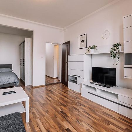 Cozy Apartment In Ruzinov 브라티슬라바 외부 사진